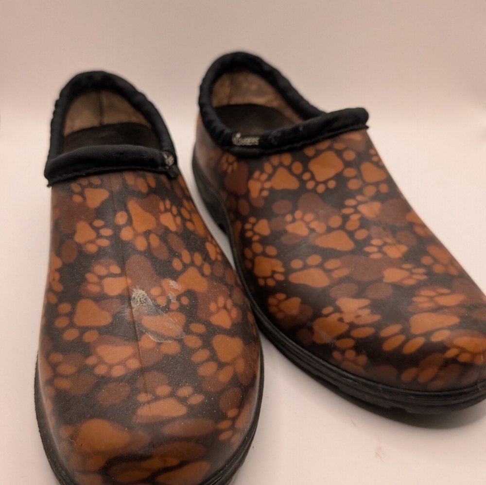 Sloggers Paw Print clogs shoes 9 waterproof